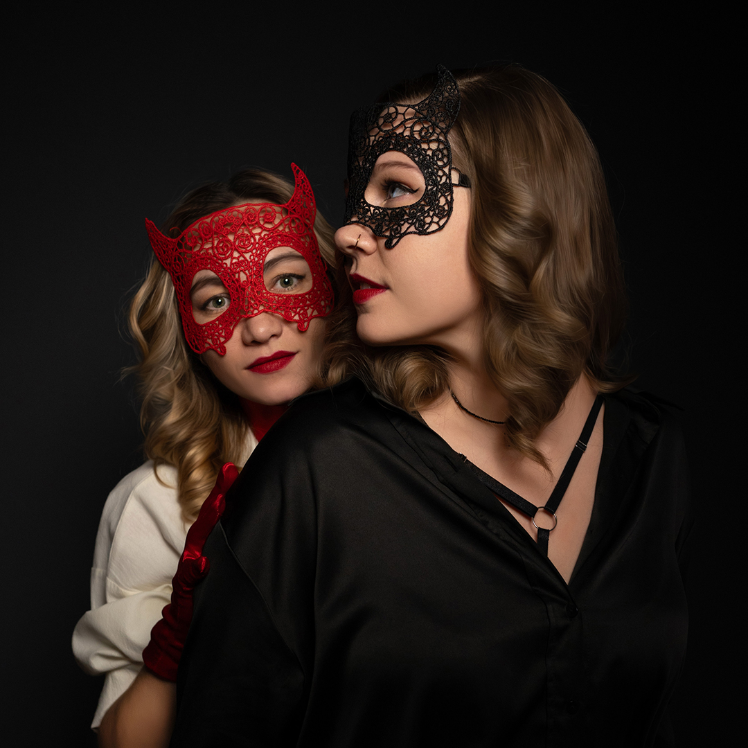 Маска кружевная, фигурная, Чертовка, Красный, 16*24 см, 1 шт. 