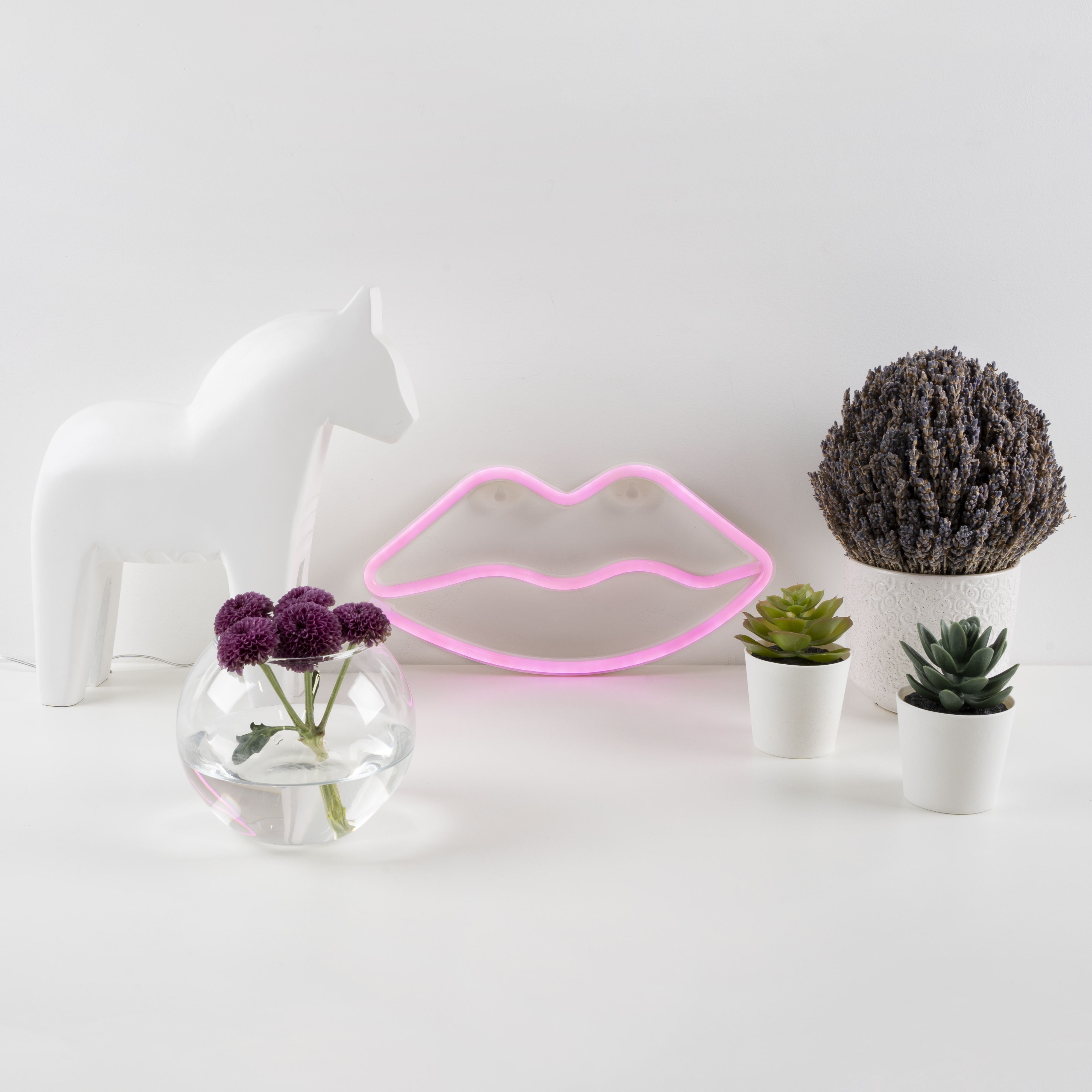 Световая фигура Губы, 15*28 см. Розовый, 1 шт.